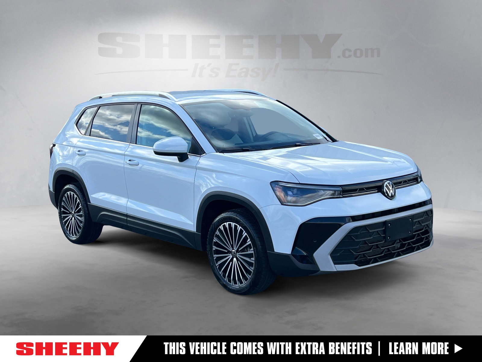 2025 Volkswagen Taos SE's photo