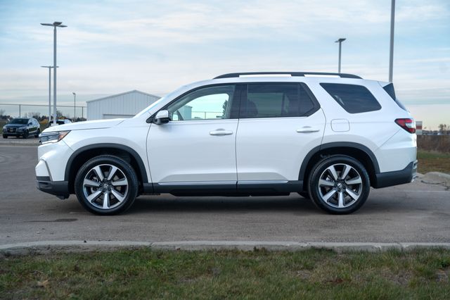 2025 Honda Pilot Touring photo 4