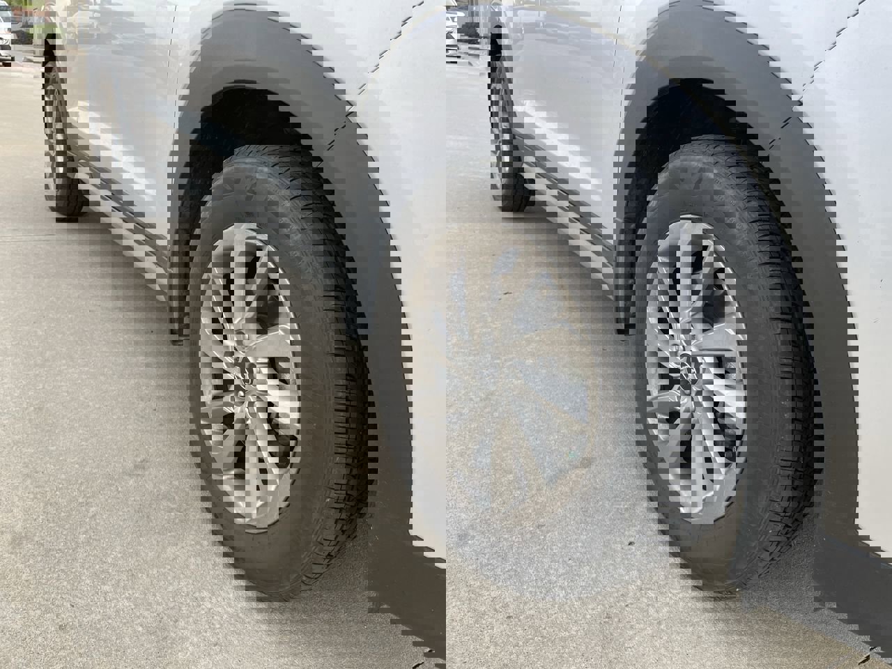 Used 2017 Hyundai Tucson SE Plus with VIN KM8J33A45HU367488 for sale in Kansas City