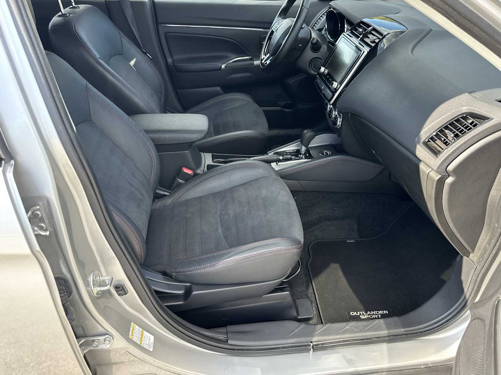 2023 Mitsubishi Outlander Sport SE photo 12