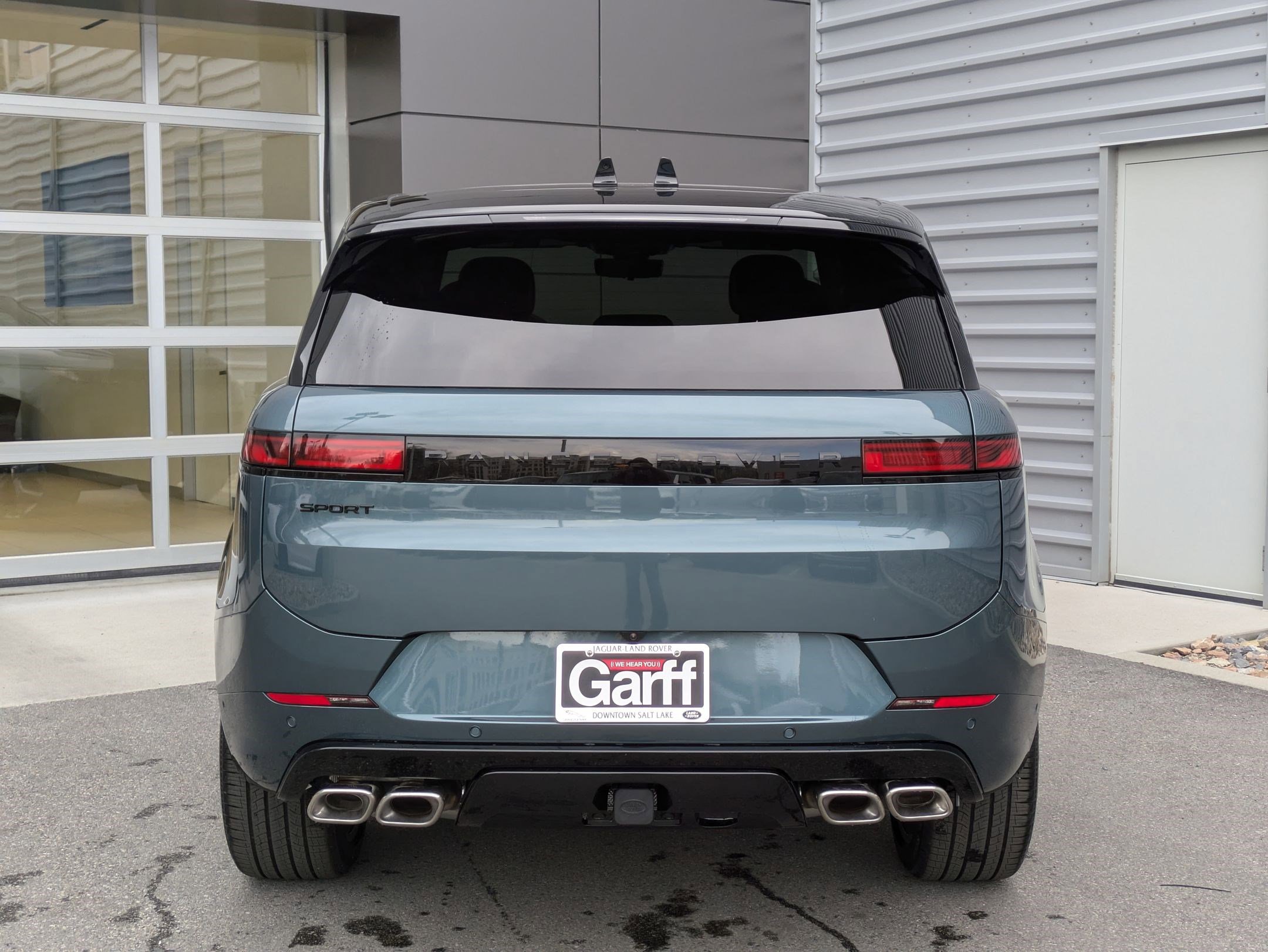 2025 Land Rover Range Rover Sport SE photo 4