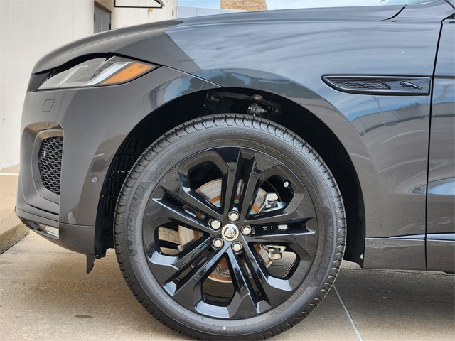 2025 Jaguar F-PACE P250 R-Dynamic S photo 2