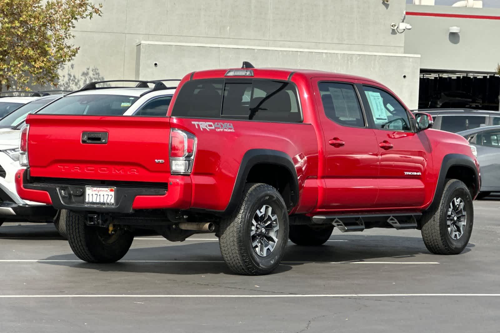 2020 Toyota Tacoma TRD photo 2