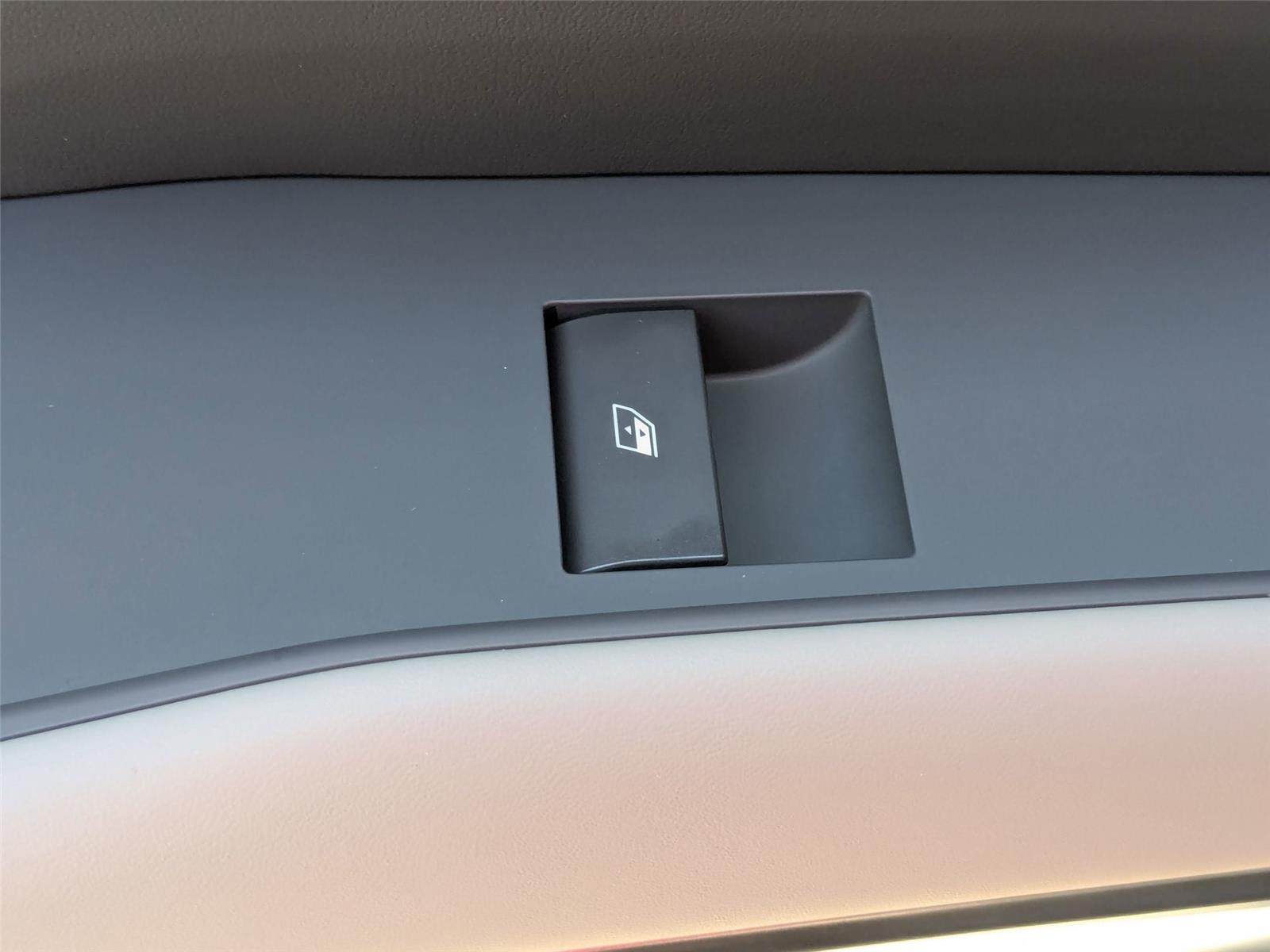 2026 Kia EV9 Wind photo 24