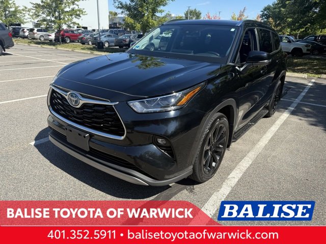 2022 Toyota Highlander Hybrid Platinum