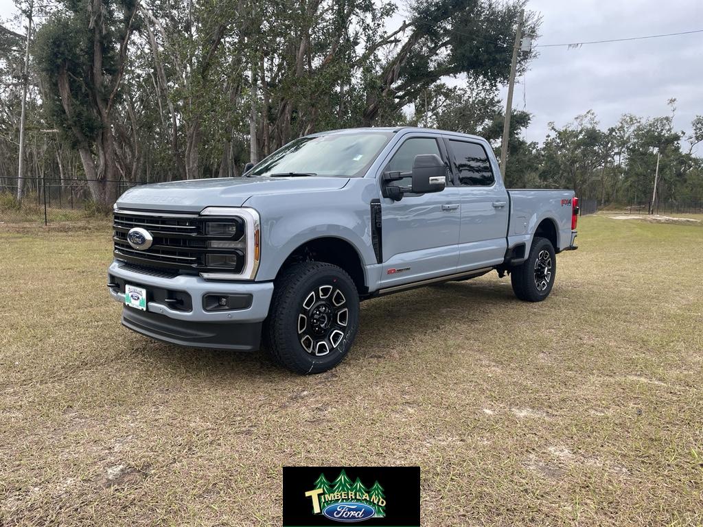2026 Ford F-350 Super Duty Platinum's photo