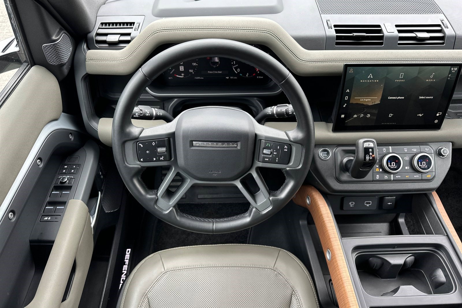 2023 Land Rover Defender 110 X photo 25