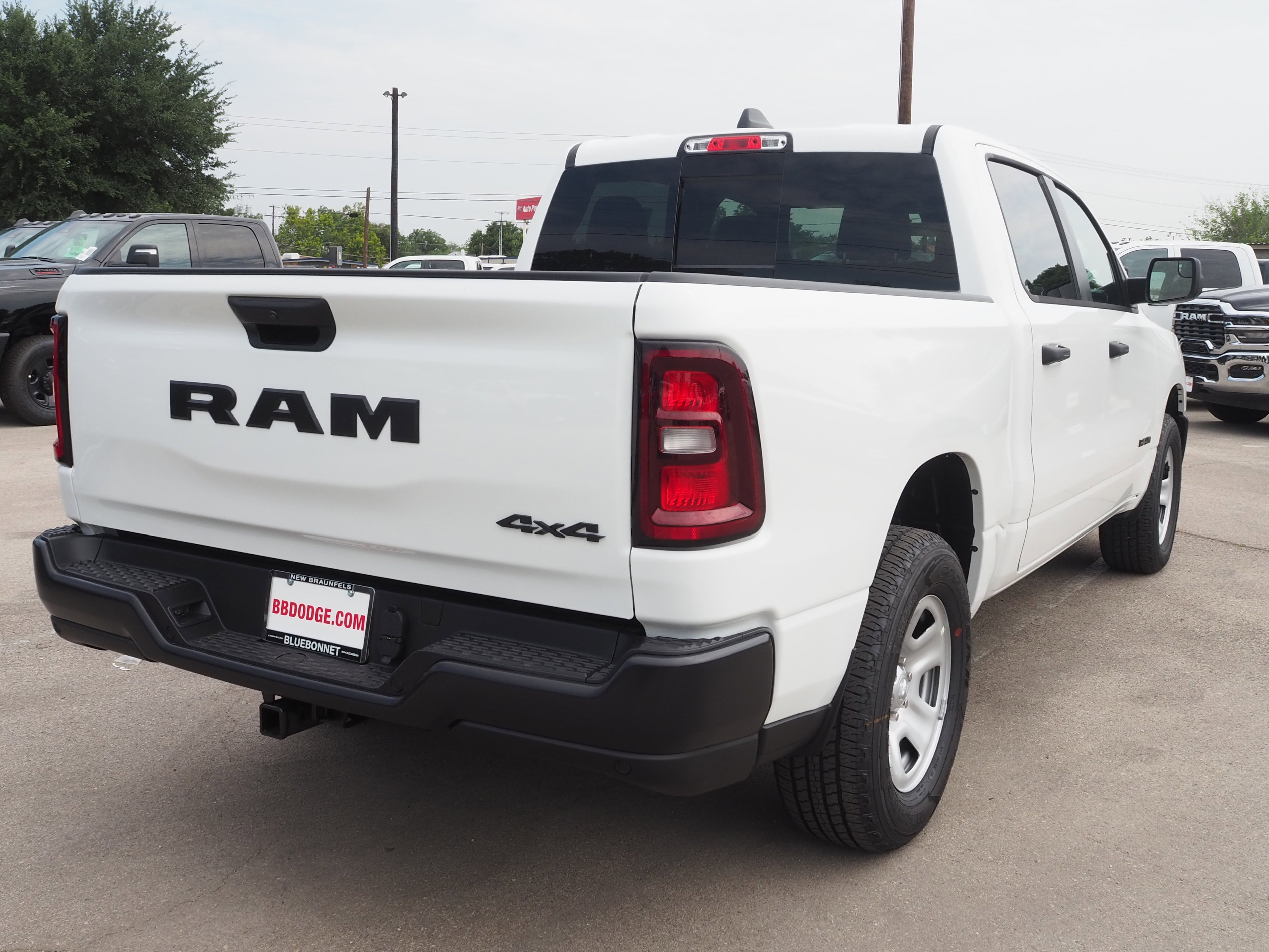 2025 Ram 1500 Tradesman photo 2