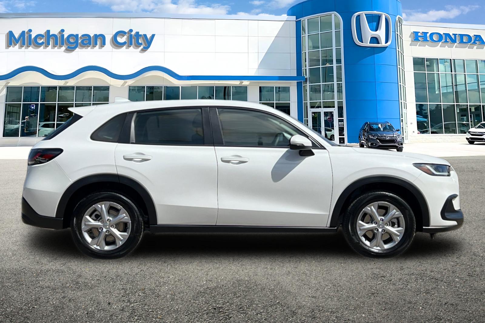 2025 Honda HR-V LX photo 6