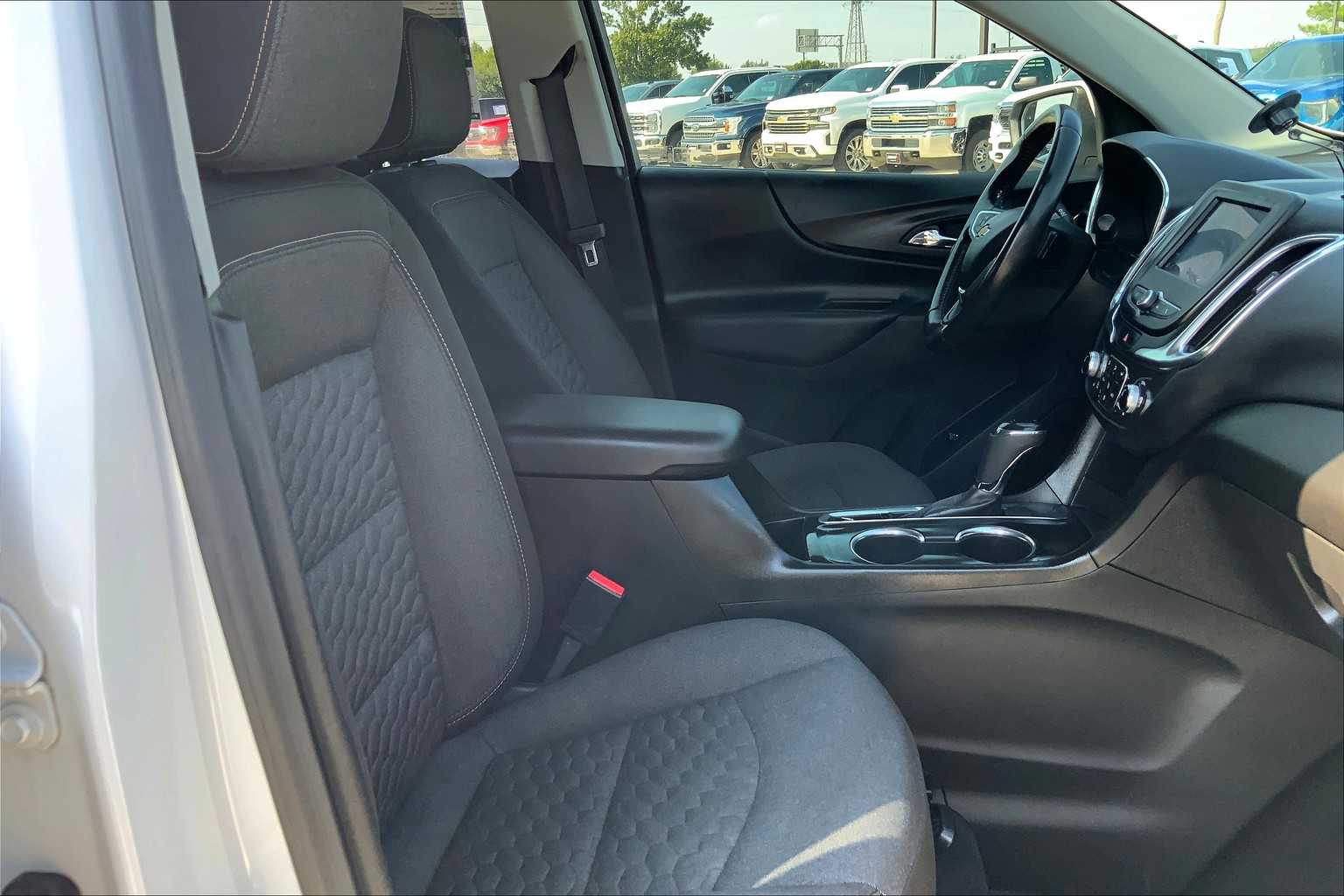 2020 Chevrolet Equinox LT photo 8