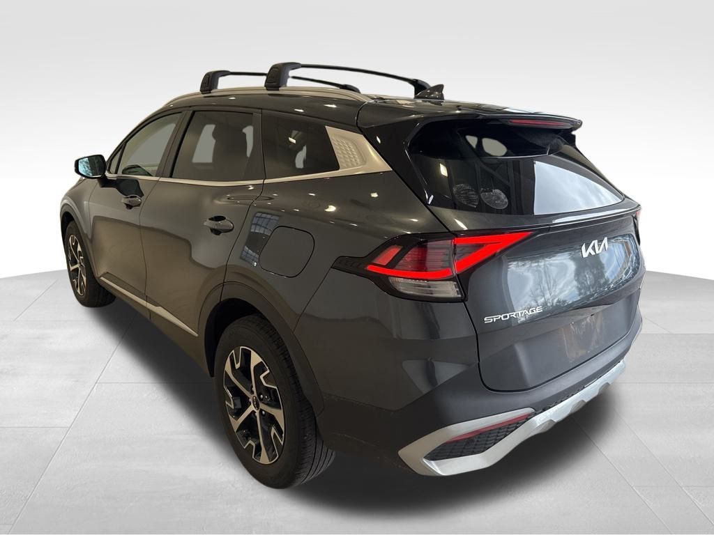 2023 Kia Sportage EX photo 3