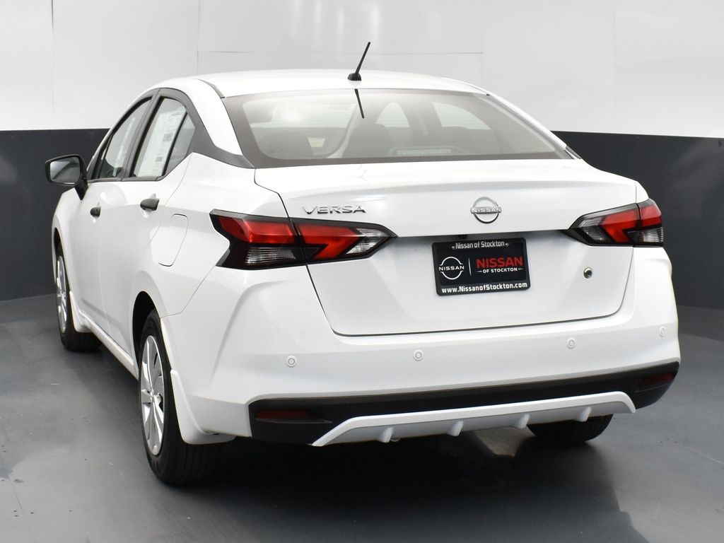 2025 Nissan Versa 1.6 S photo 5
