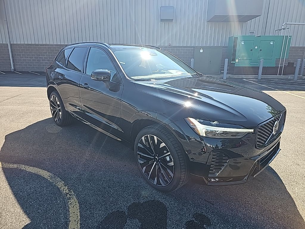 2026 Volvo XC60 B5 photo 3