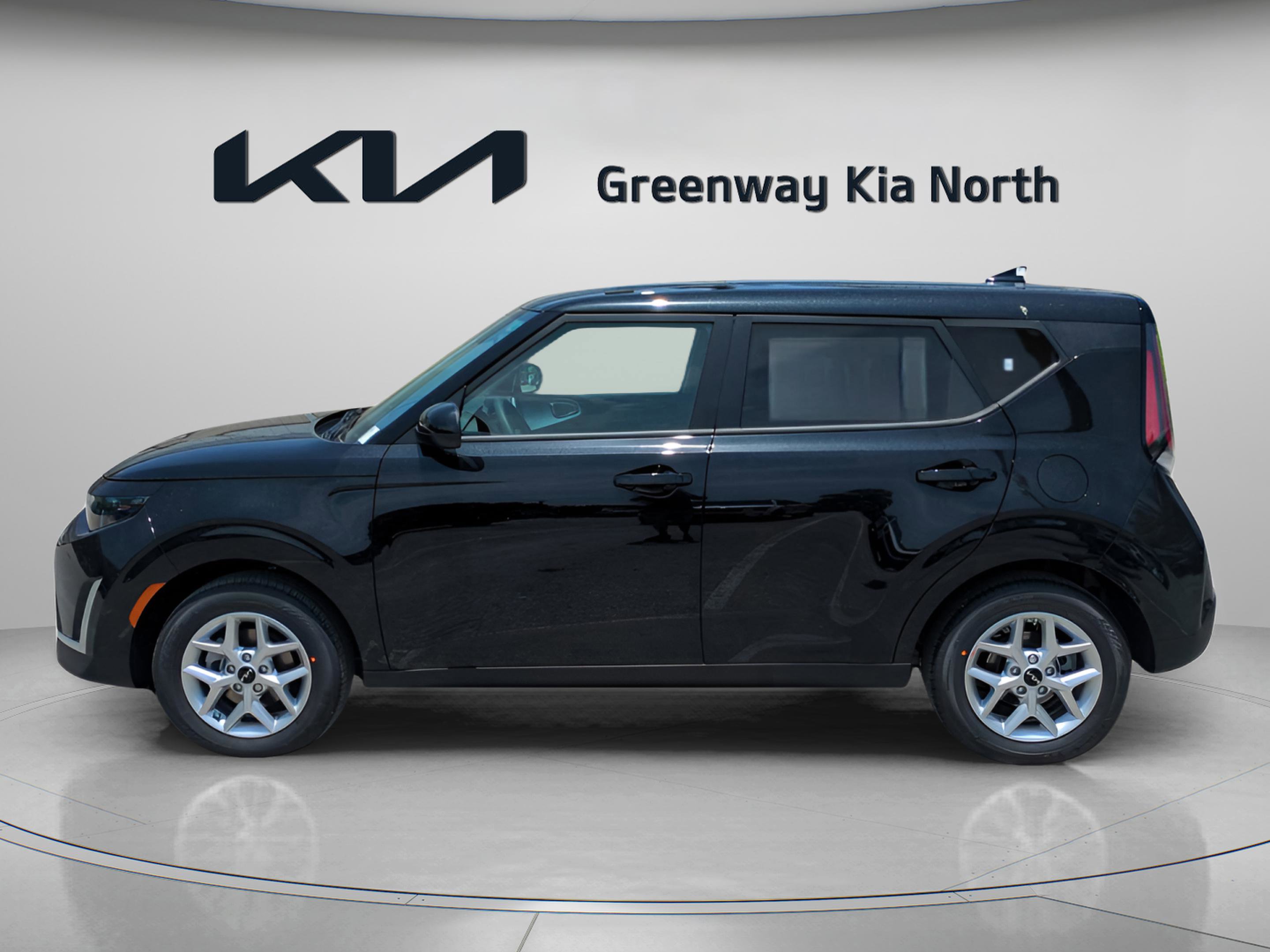 2025 Kia Soul LX photo 4