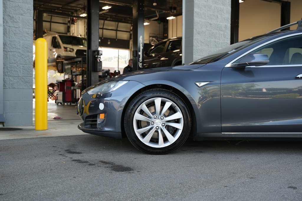 2016 Tesla Model S 70D photo 8