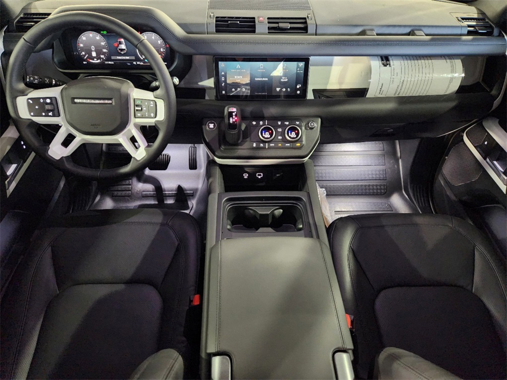 2024 Land Rover Defender 110 S photo 22