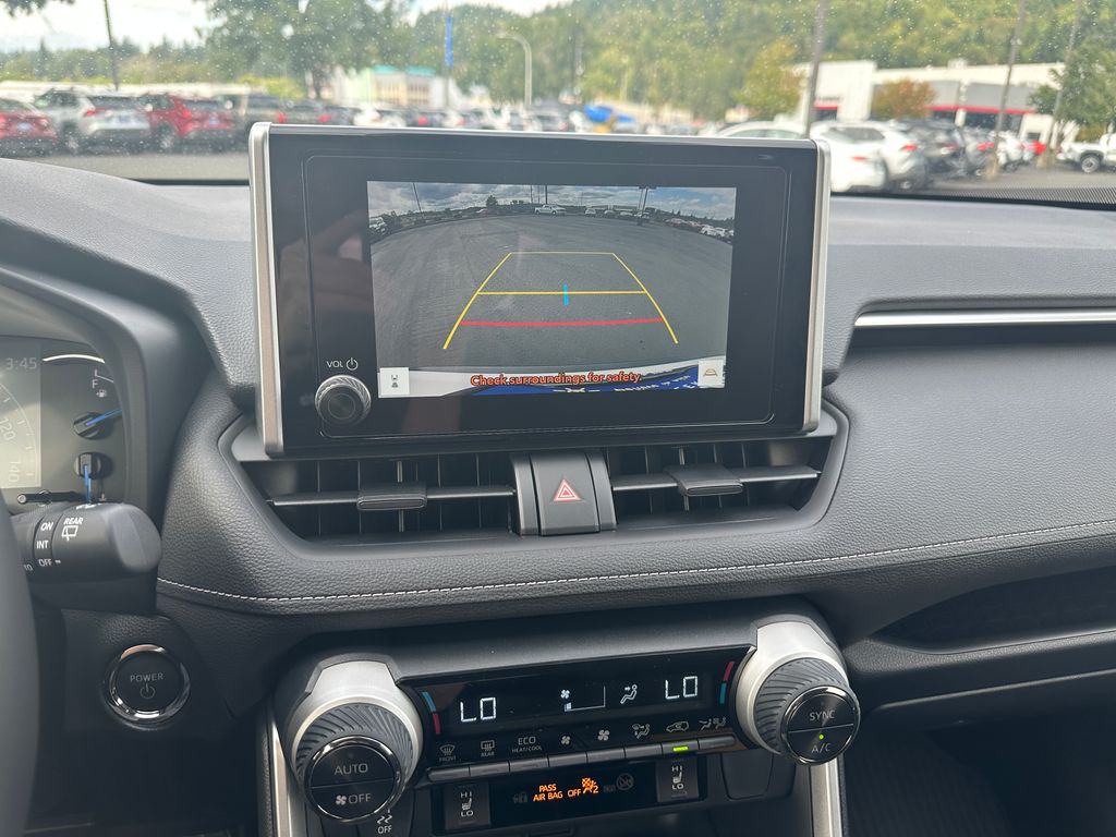 2025 Toyota RAV4 Hybrid XLE photo 16