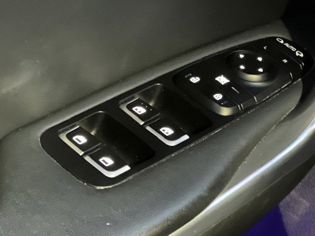 2018 Kia Stinger GT1 photo 30