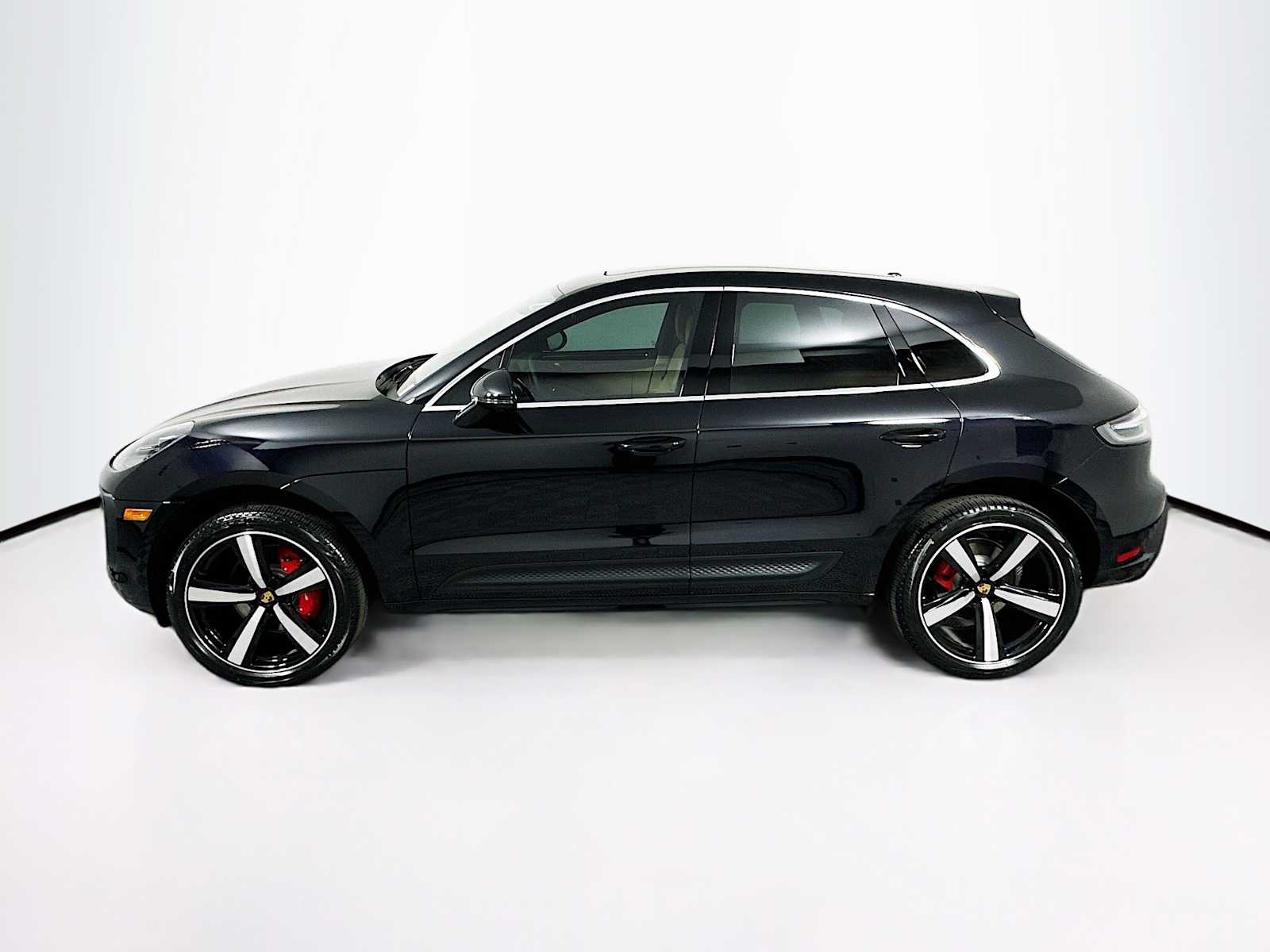 2025 Porsche Macan S photo 2