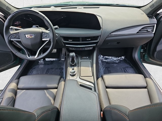 2025 Cadillac CT5 V photo 9