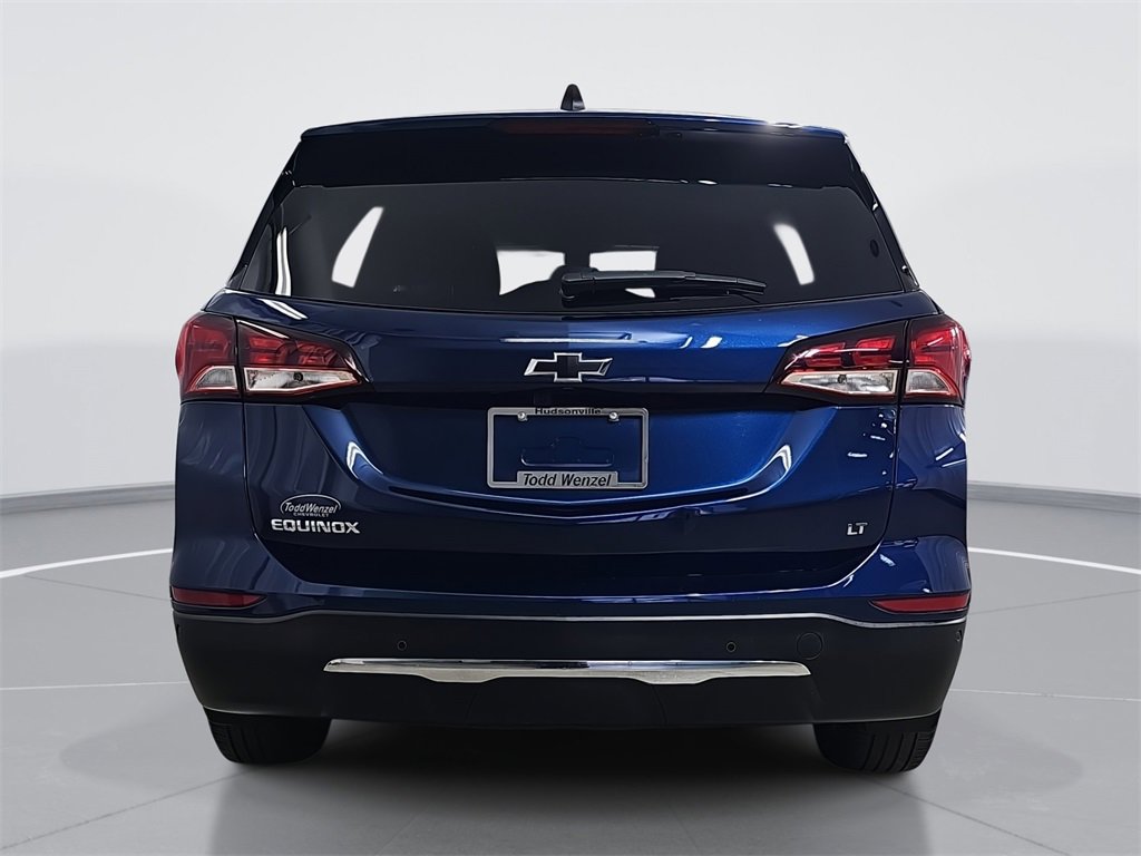 2023 Chevrolet Equinox LT photo 3