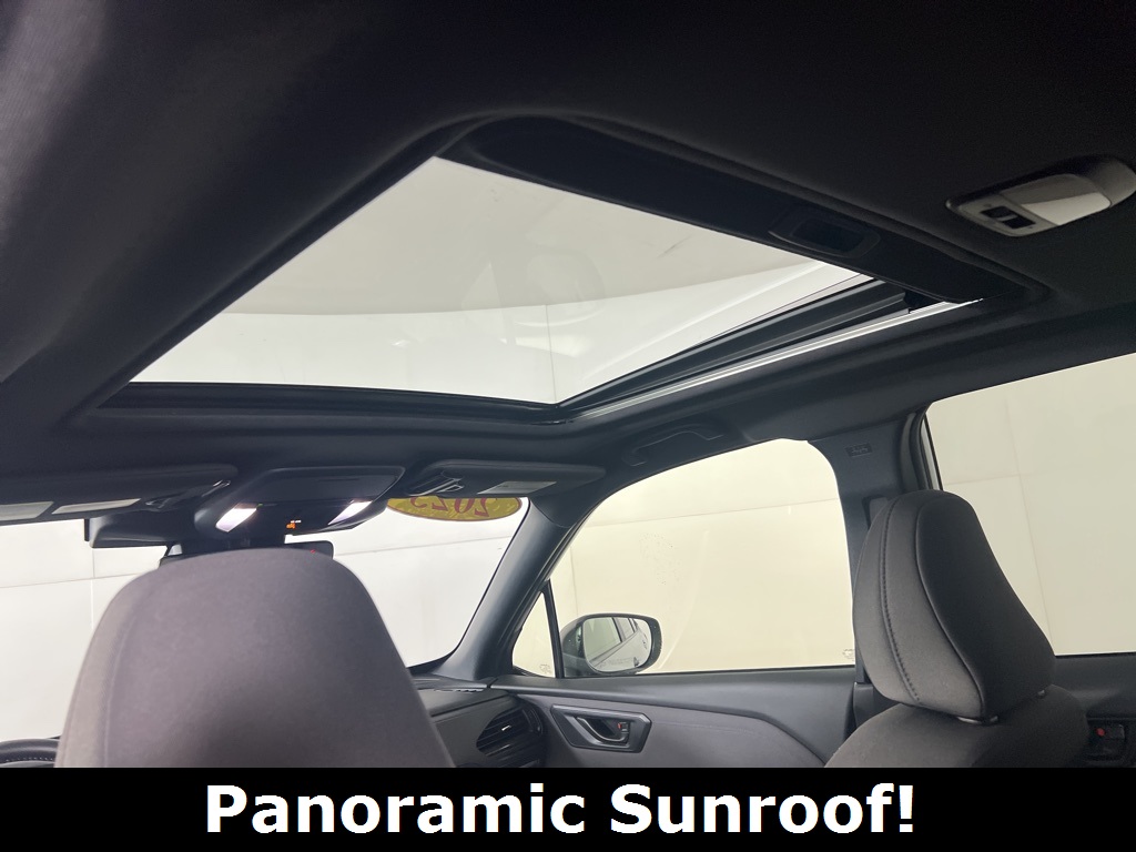 2025 Subaru Forester Premium photo 3