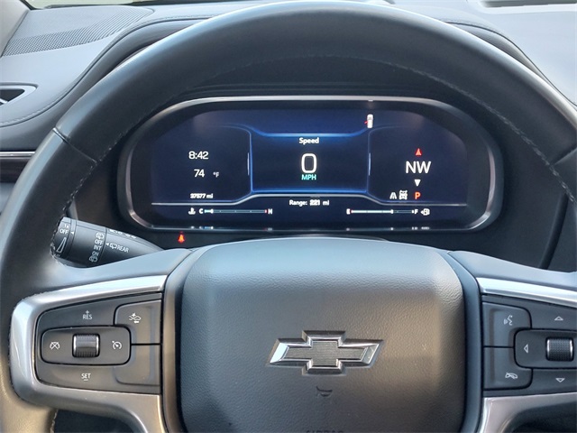 2023 Chevrolet Suburban Z71 photo 12