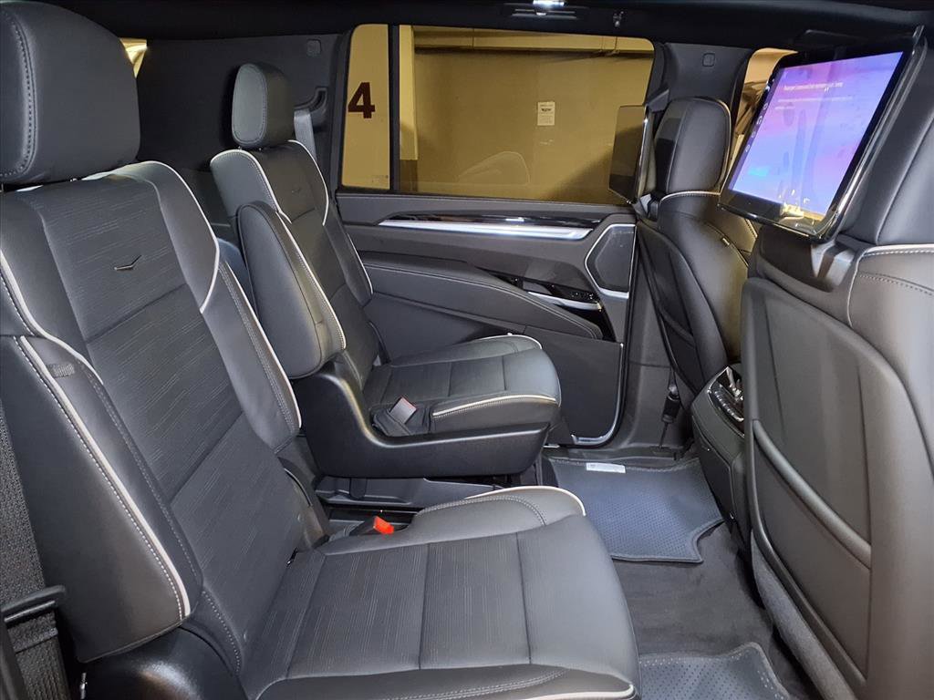 2026 Cadillac Escalade ESV Sport photo 3