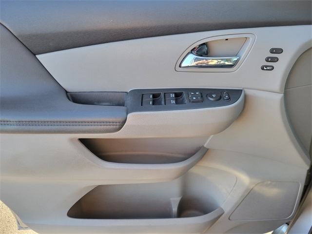2016 Honda Odyssey Touring Elite photo 17
