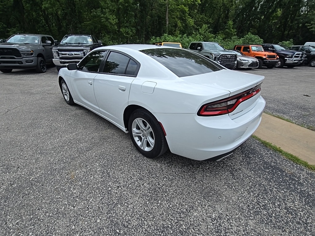 2018 Dodge Charger SXT photo 3