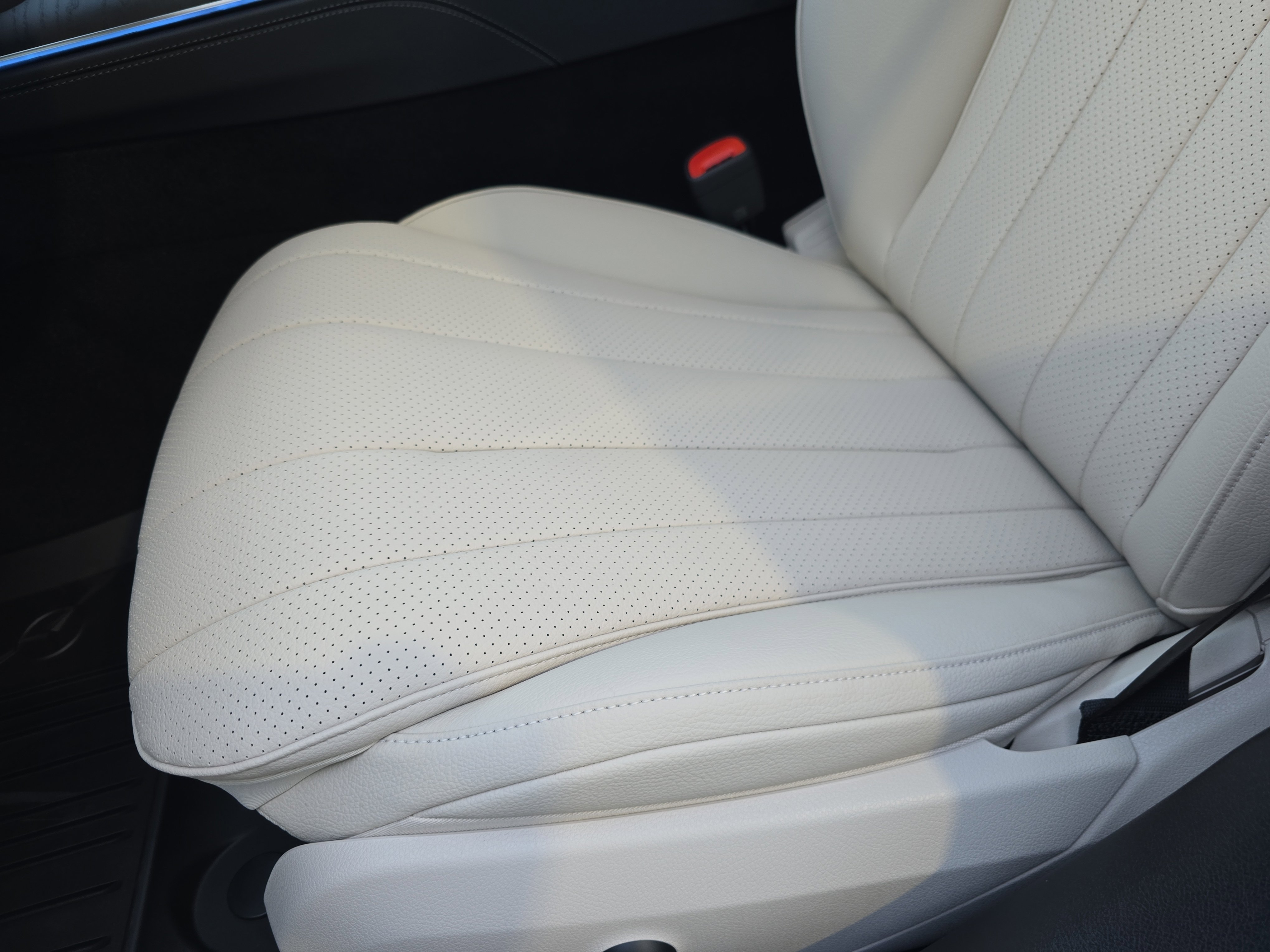 2026 Mercedes Benz E 350 photo 12