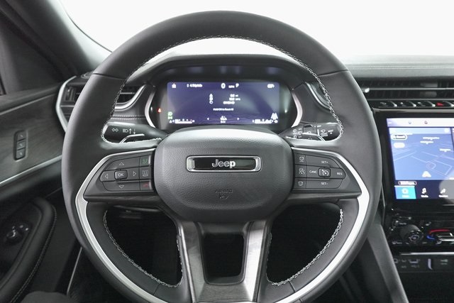 2025 Jeep Grand Cherokee Limited photo 14