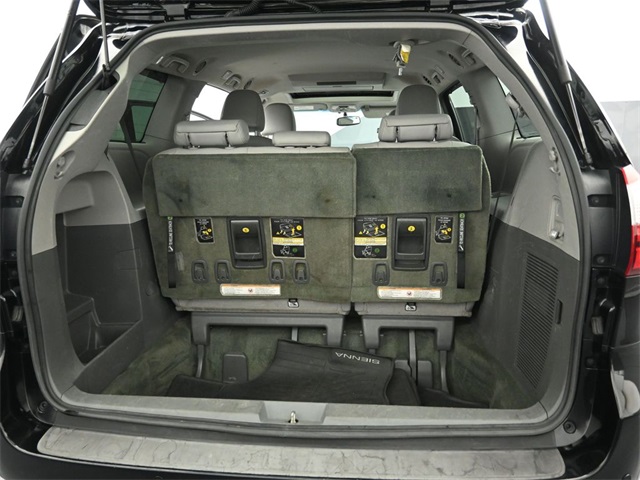2017 TOYOTA SIENNA - Image 21