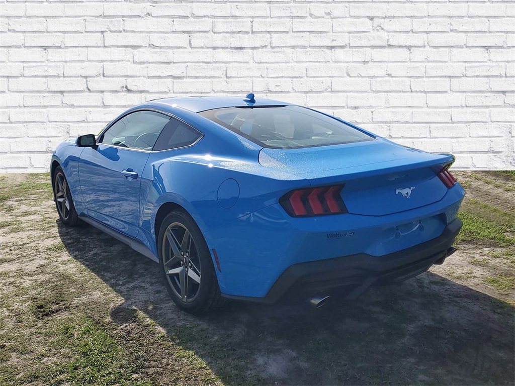 2025 Ford Mustang EcoBoost Premium photo 3