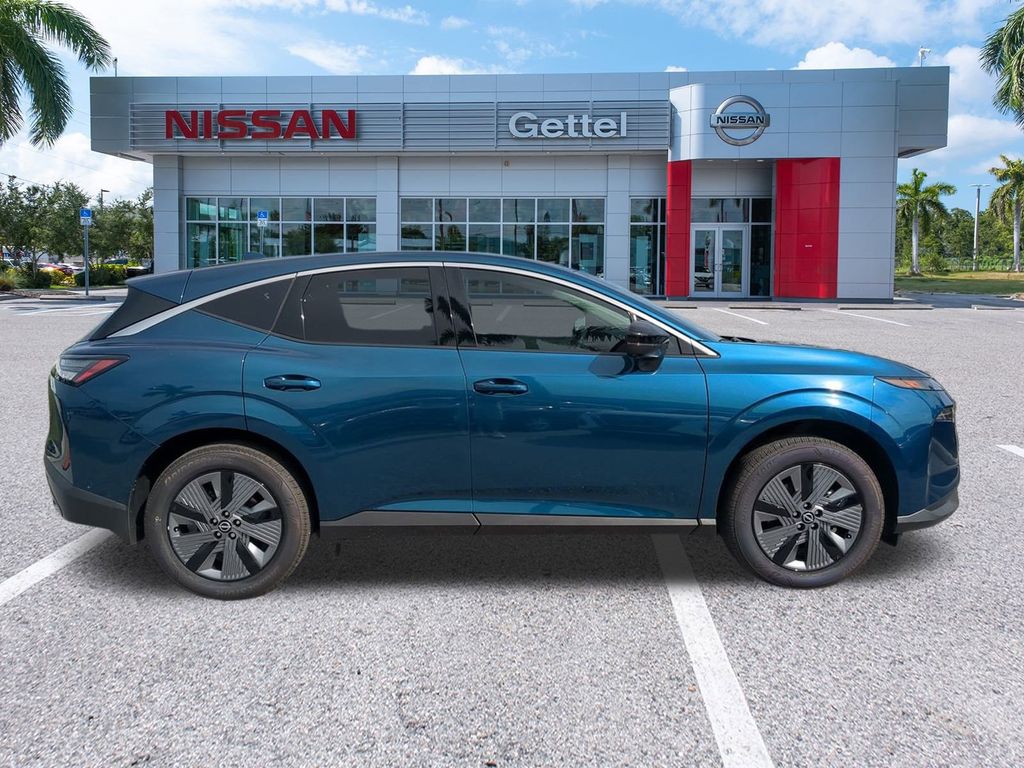2025 Nissan Murano SL photo 2