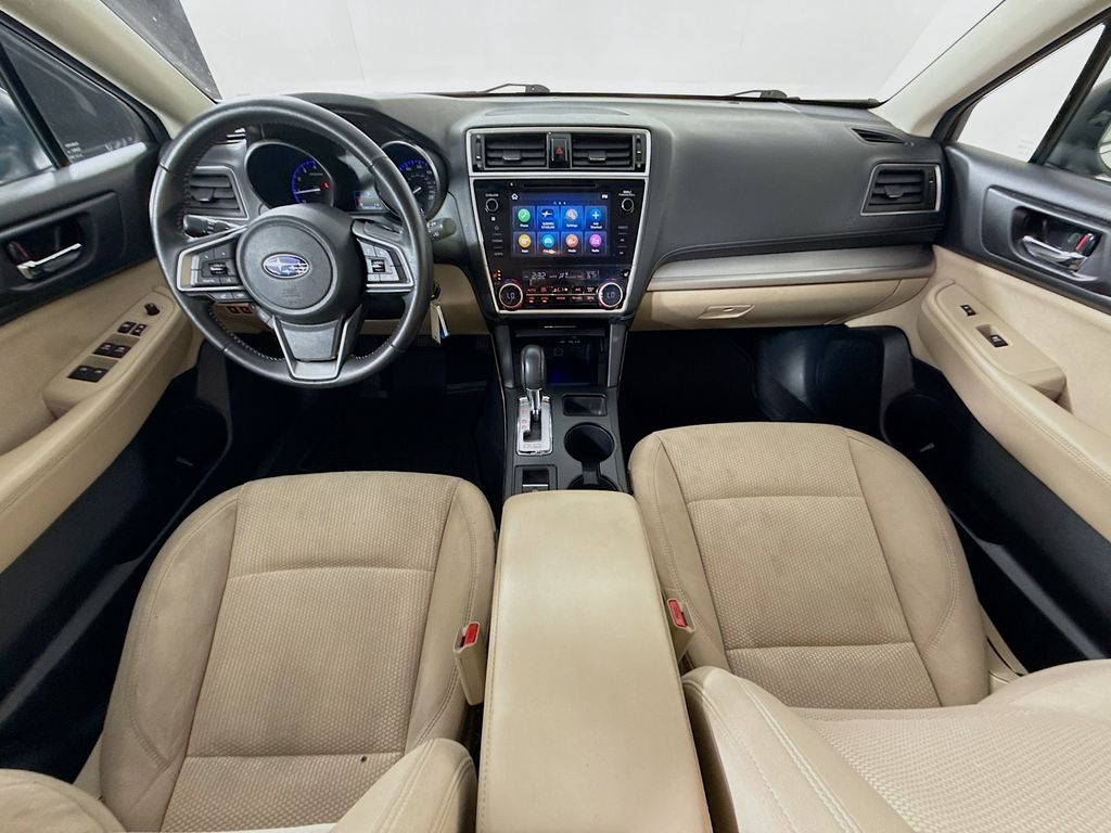 2019 Subaru Outback Premium photo 3