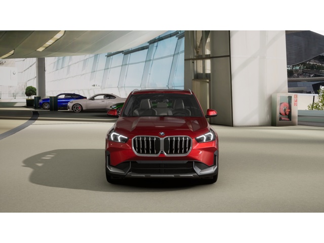 BMW X1　xDrive28i バーミリオンレッド The 2018 BMW X1 xDrive28 Review and Test Drive