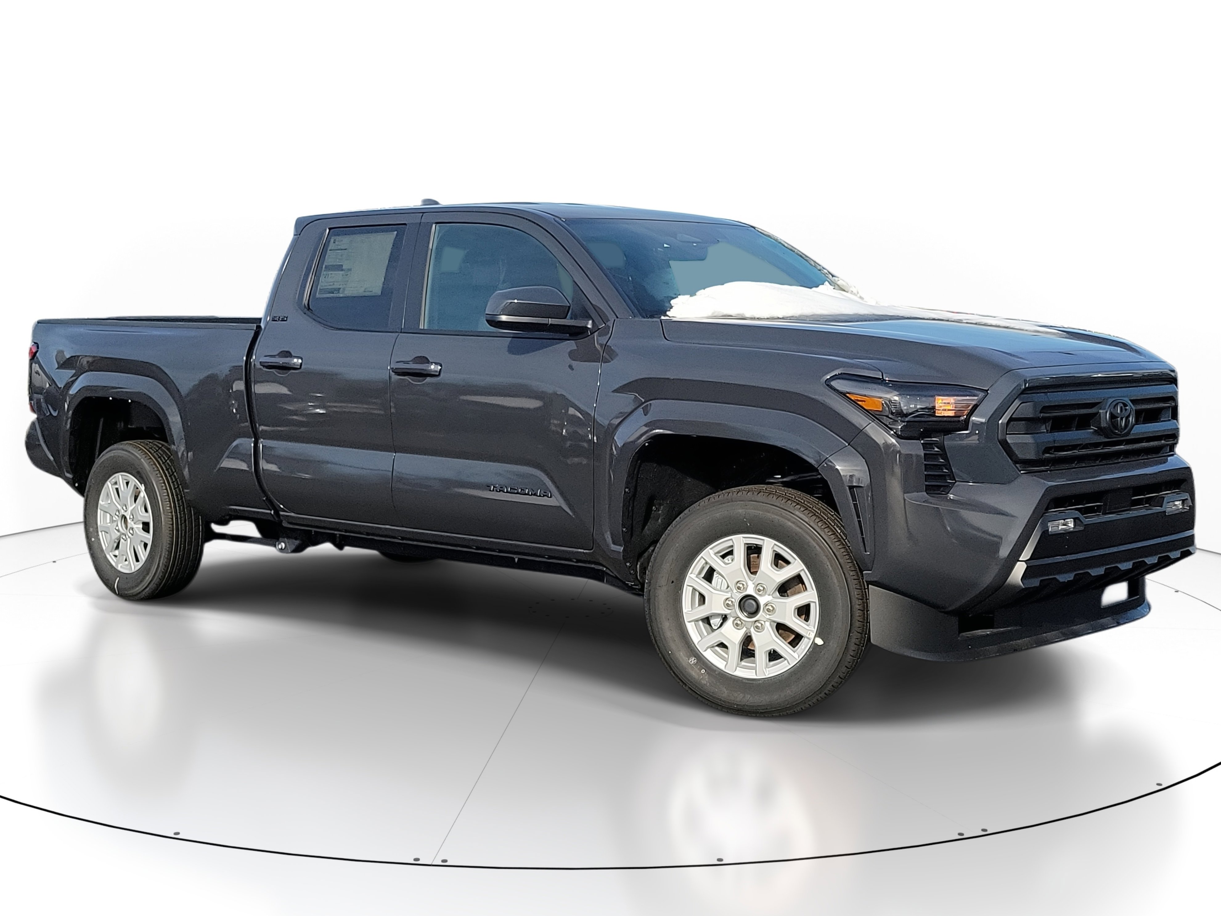 2025 Toyota Tacoma SR5's photo
