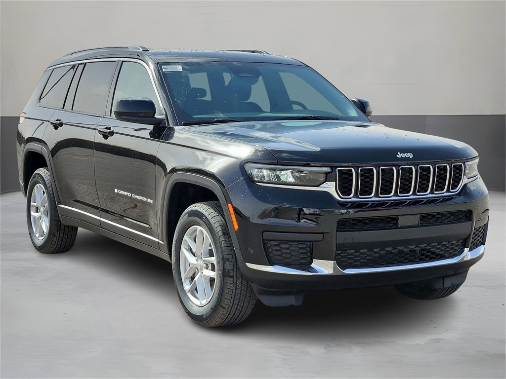 2025 Jeep Grand Cherokee Laredo X photo 4