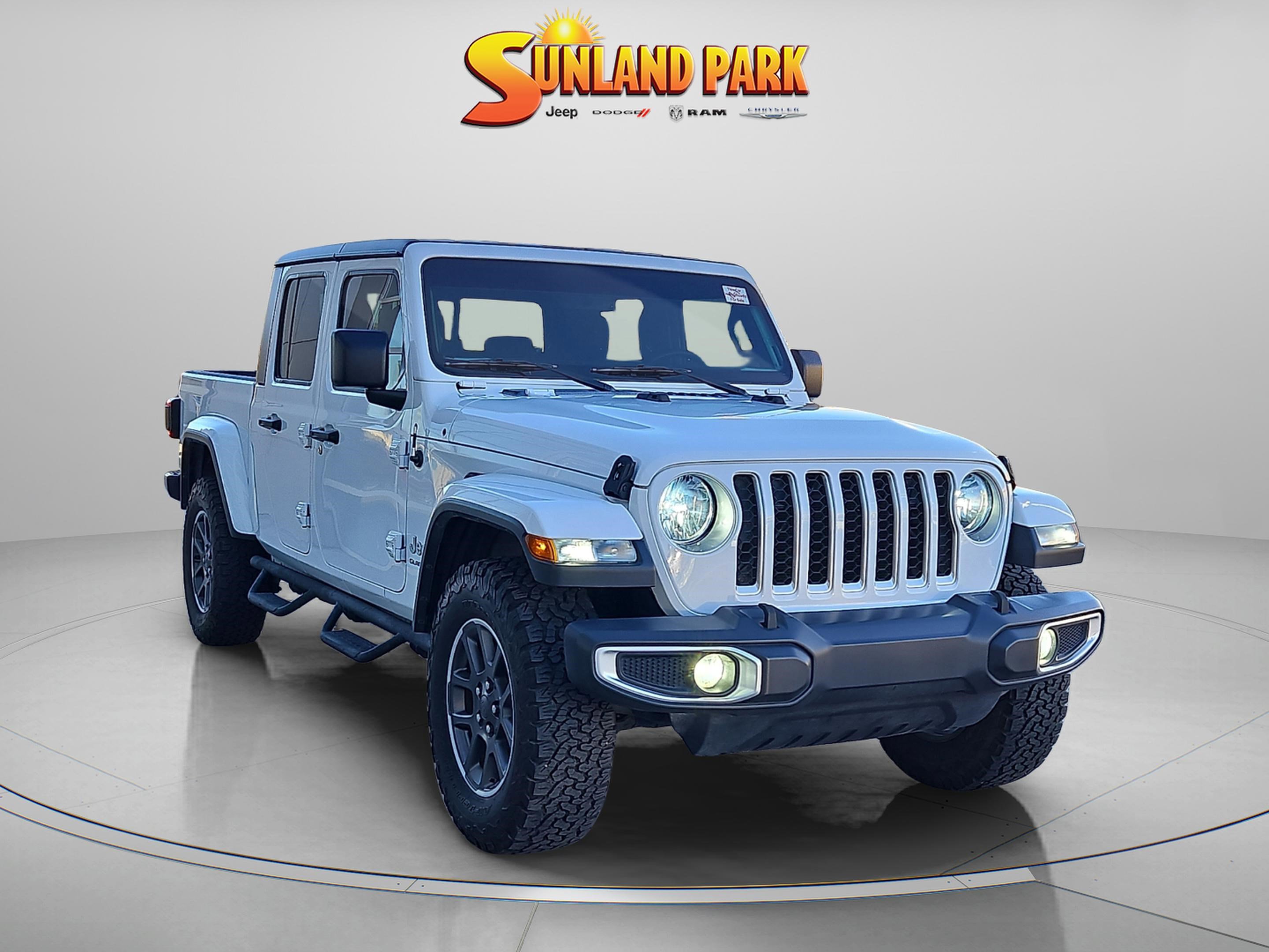 2020 Jeep Gladiator Overland's photo