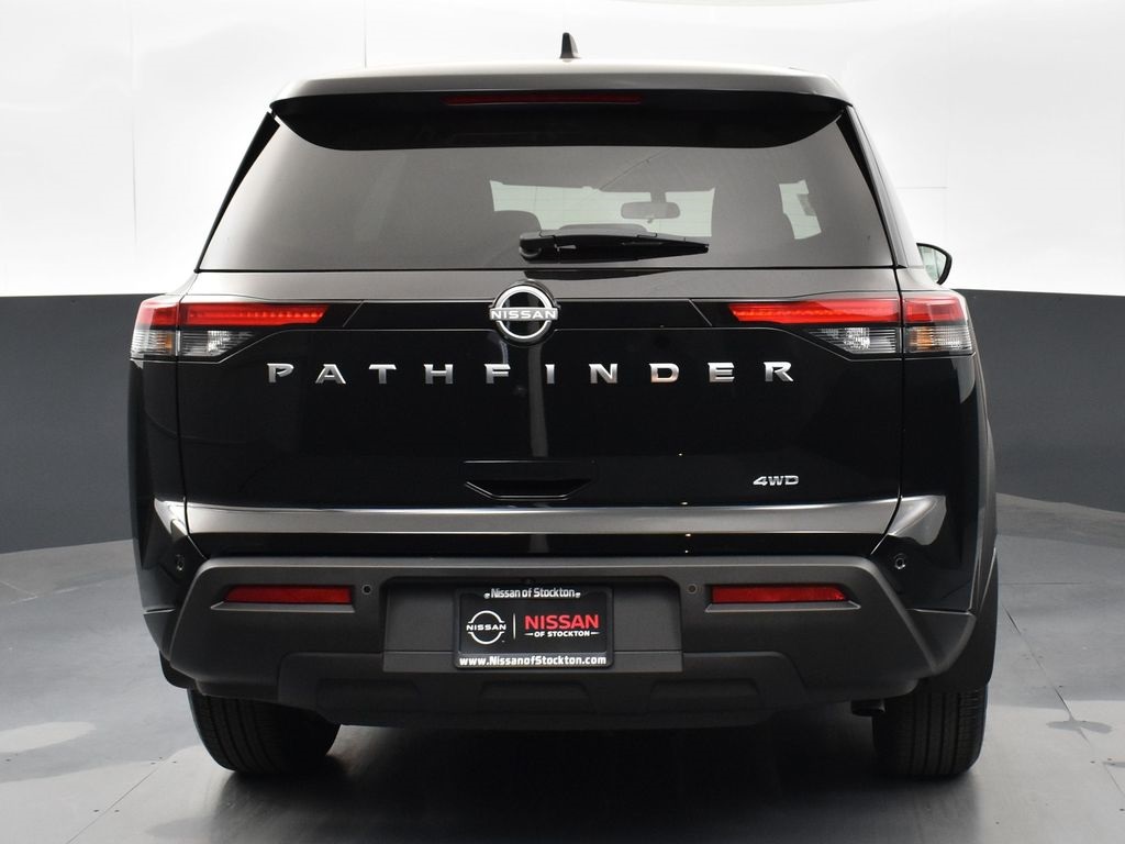 2025 Nissan Pathfinder S photo 5