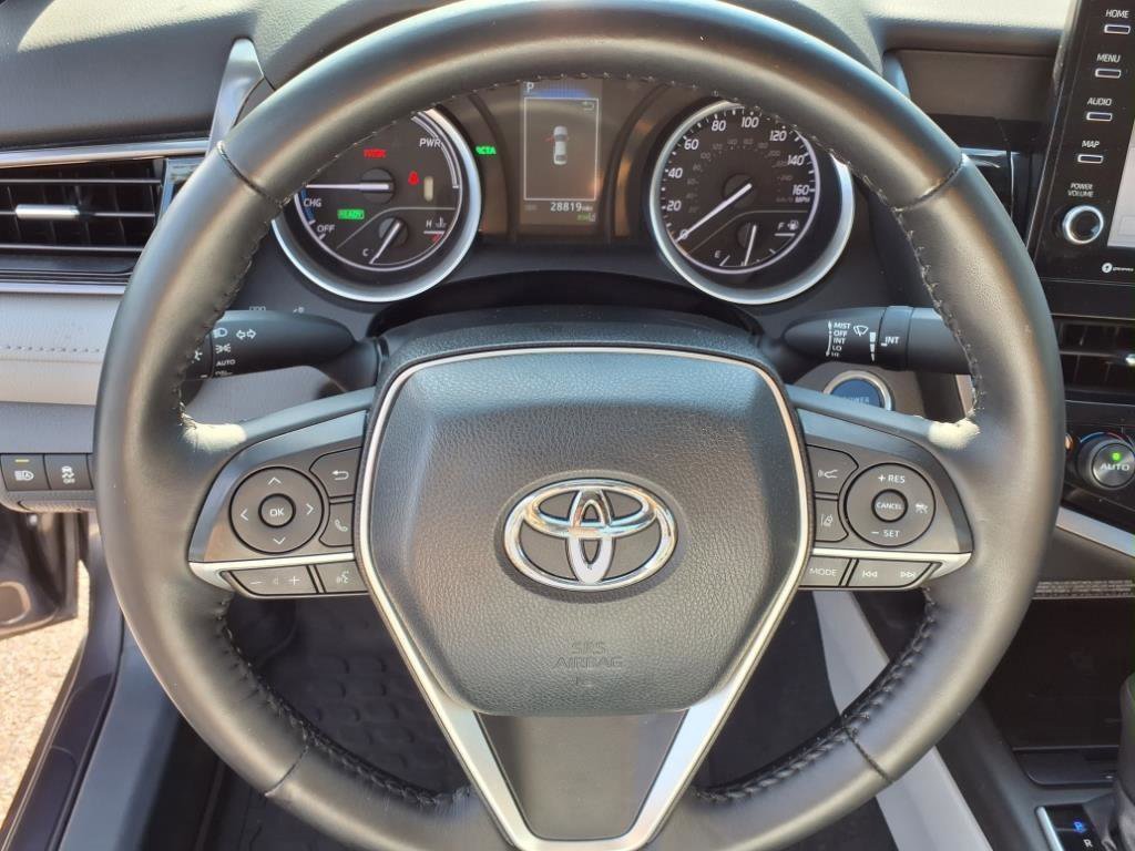 2021 Toyota Camry Hybrid LE photo 9