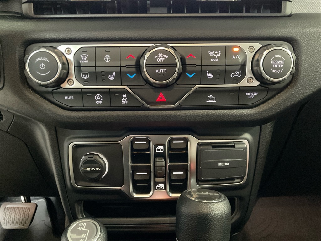 2025 Jeep Gladiator Sport S photo 25