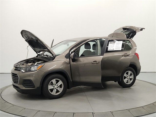 2022 Chevrolet Trax LS photo 11