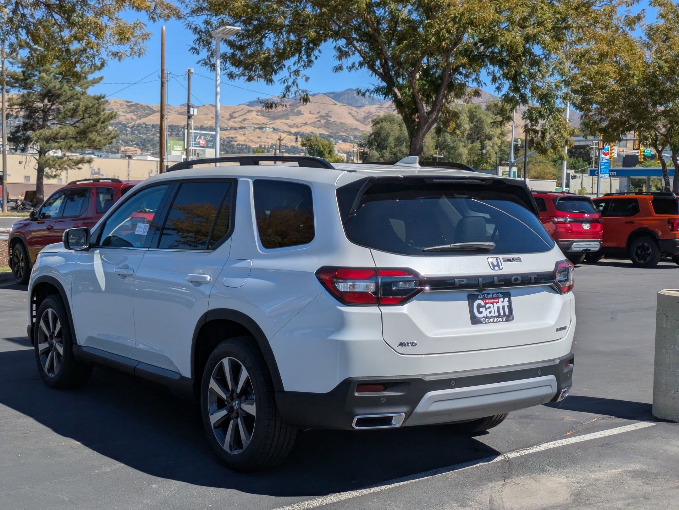 2025 Honda Pilot Touring photo 4