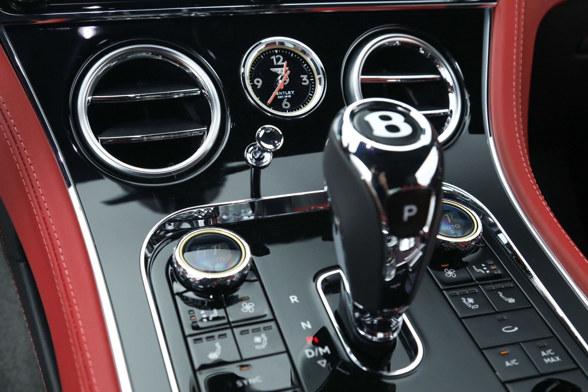 2022 Bentley Continental GT V8 photo 32