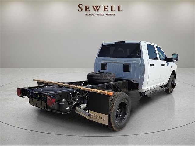 2026 RAM Ram 3500 Chassis Cab Tradesman's photo