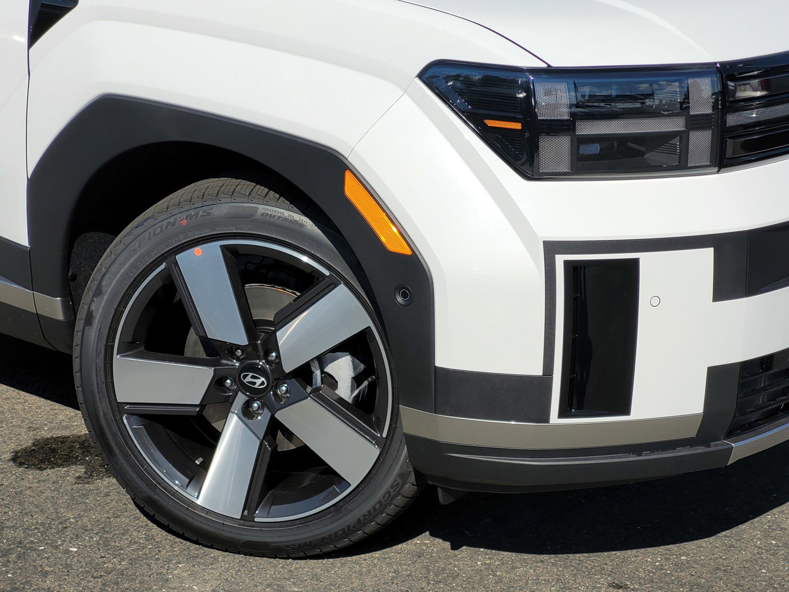 2026 Hyundai Santa Fe Limited photo 4