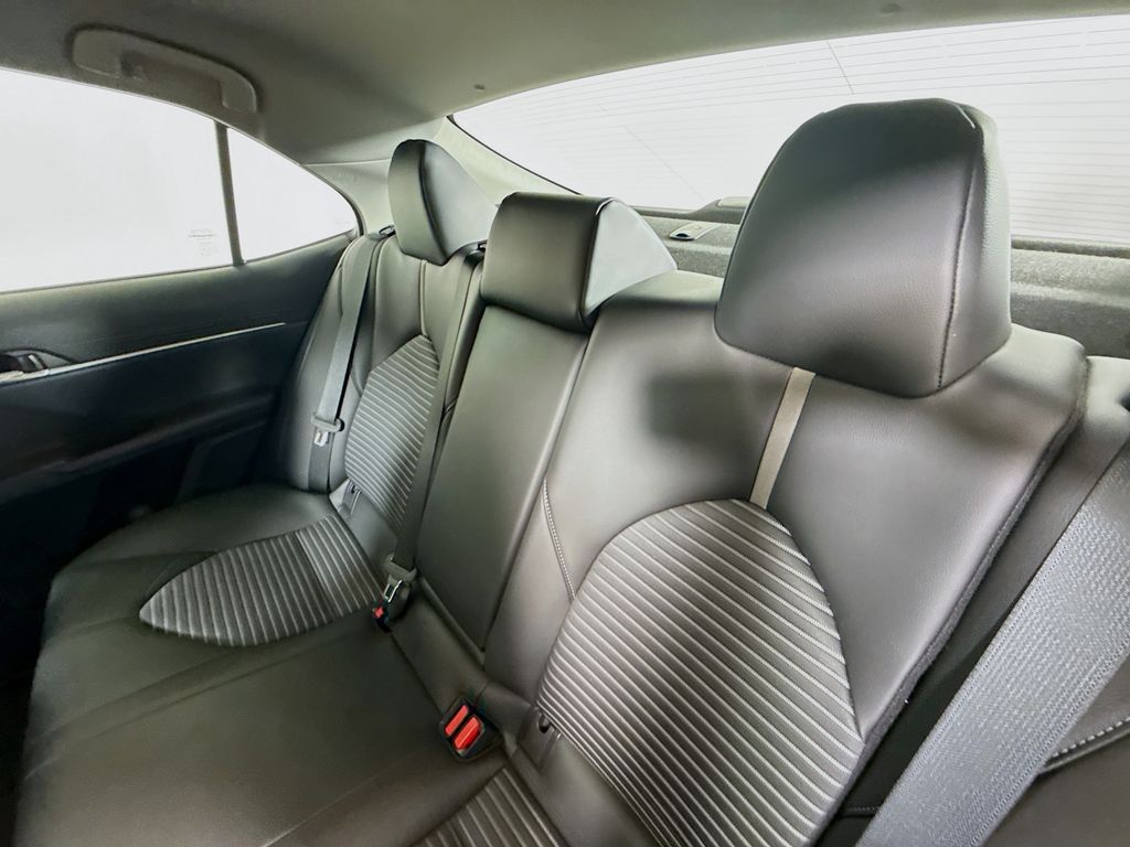 2023 Toyota Camry SE Nightshade Edition photo 18
