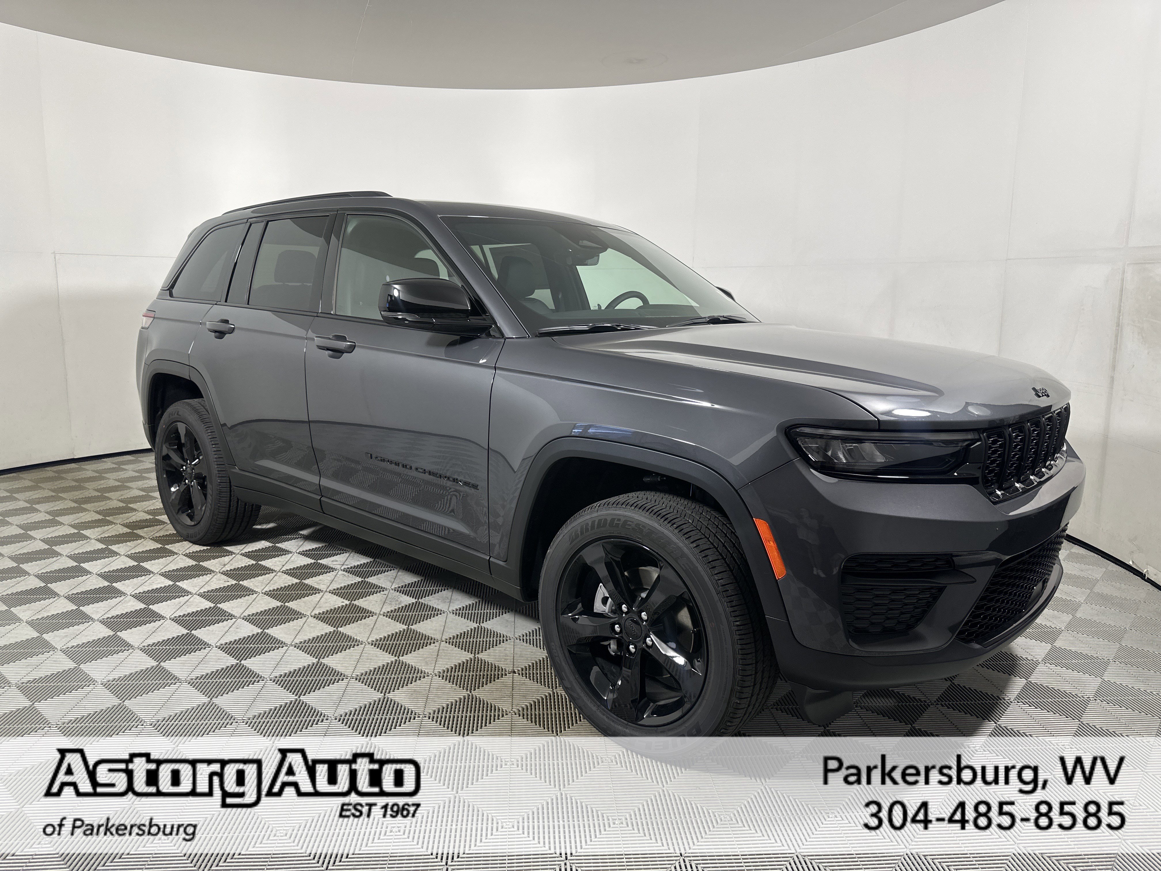 2025 Jeep Grand Cherokee Altitude's photo